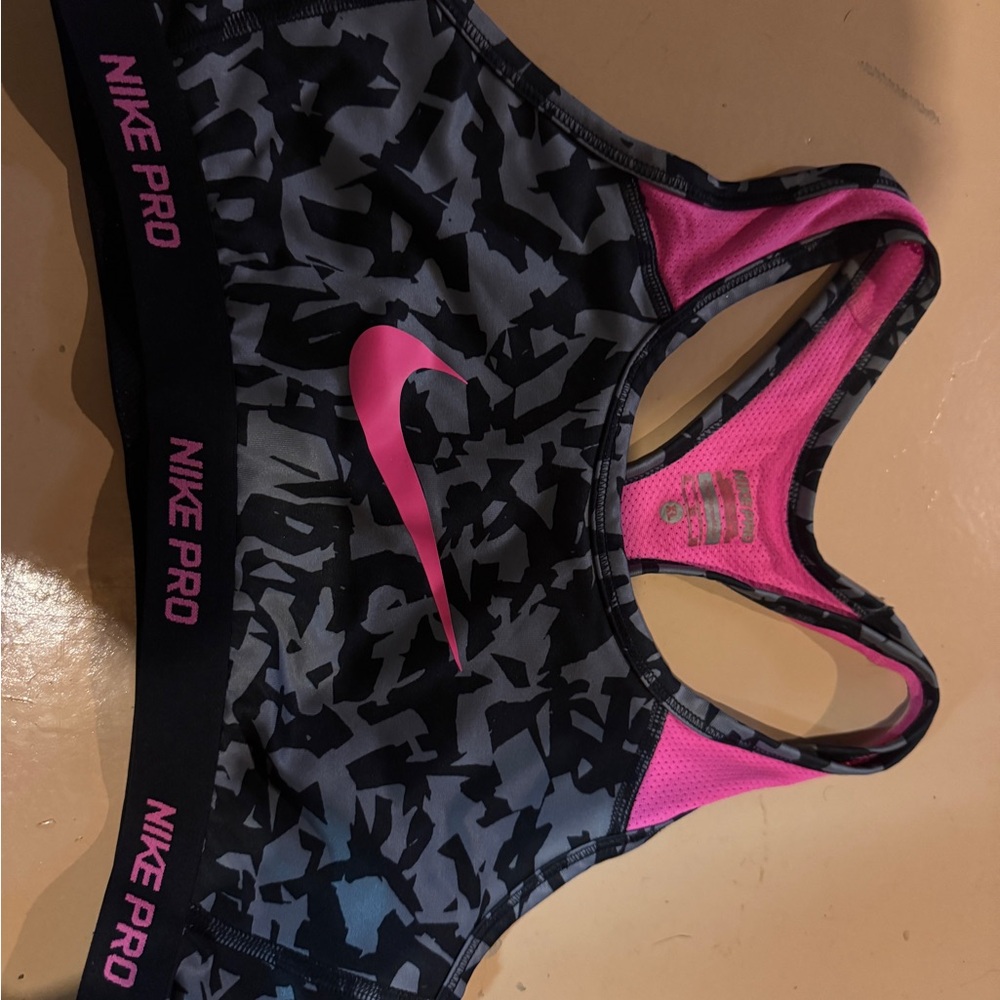 Nike Pro Camo Sports Bra - Black and Pink